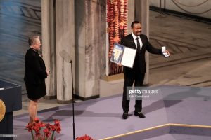 “ሽልማቱን የምቀበለው በአጋሬና የሰላም ጓድ በኾኑት ፕሬዚደንት ኢሣያስ አፈወርቂ ስም ነው” የኖቤል የሰላም ሎሬት ጠ/ሚ/ር ዐቢይ